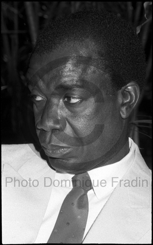 Francisco Peña Gomez, Homme politique de la République Dominicaine. Paris, 1991.